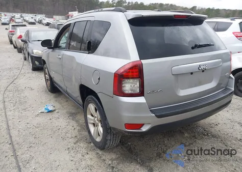 2016 Jeep Compass Latitude из США, поврежденный, VIN 1C4NJDEB1GD756086